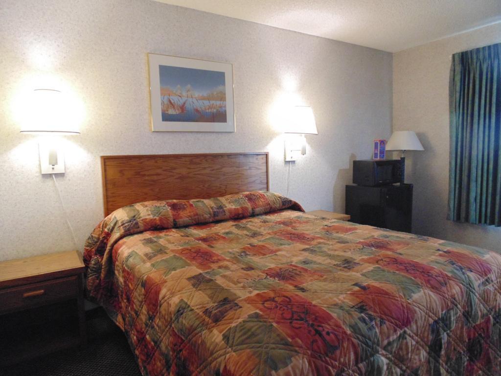 Inns Of California Salinas Room photo