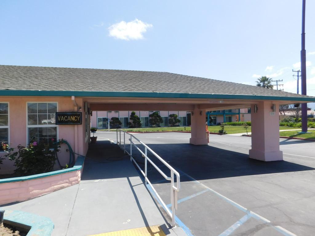 Inns Of California Salinas Exterior photo